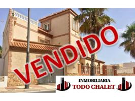 Chalet en venta en Urbanización Roquetas de Mar-Las Marinas photo 0