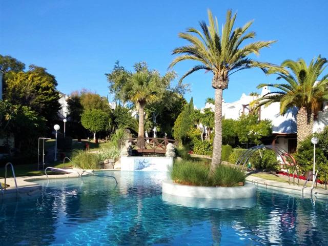 Chalet adosado en venta en Aguadulce Sur-Campillo del Moro photo 0