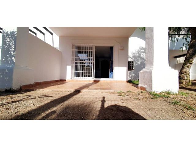 Venta de Bajo con Jardín propio en Golf Center Pueblo 'Un Paraíso Perfecto' photo 0