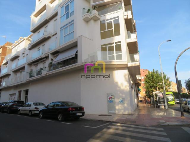 ¡LOCAL COMERCIAL EN PLENA AVENIDA; SAN ROQUE! photo 0