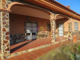 EXCEPCIONAL CHALET REFORMADO EN DEHESILLA DE CALAMON, BADAJOZ 🏡✨ photo 0
