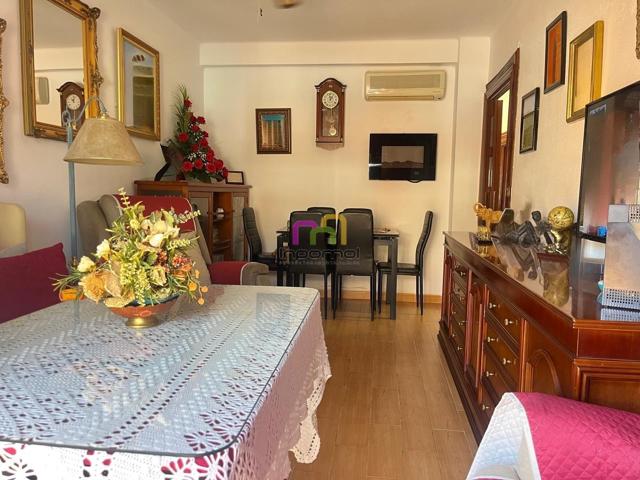 AMPLIO PISO SEMI-REFORMADO EN BADAJOZA - ESTACIÓN, IDEAL PARA FAMILIAS 🌟 photo 0