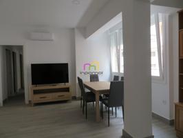 ESTUPENDO PISO DE 3 DORMITORIOS EN ALQUILER CON MUEBLES EN ZONA CENTRO photo 0