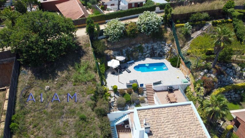 Parcela para construïr una casa de 680m2 con vistas al mar photo 0