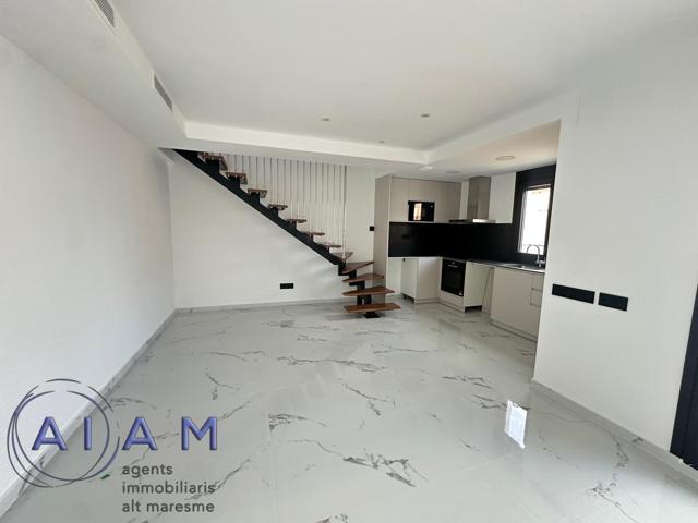 Dúplex de obra nueva con terrazas en Pineda de Mar photo 0