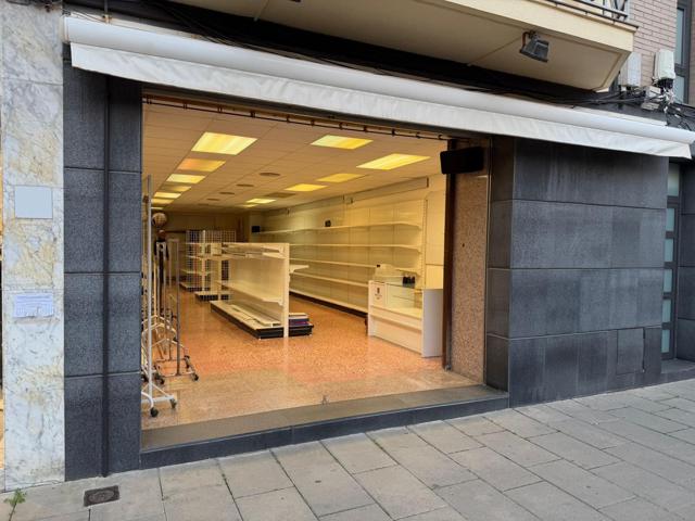 Oportunidad: Local en Alquiler en Plena Zona Comercial photo 0