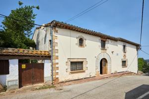 Masia en el barrio de Campdorà de Girona photo 0