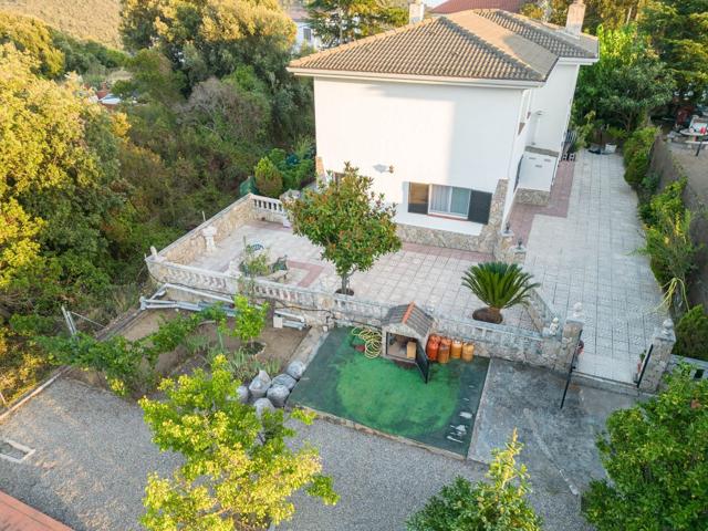 Unifamiliar En venta en Castella D Indies, Sant Cebria De Vallalta photo 0