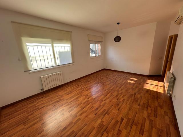 PLANTA BAJA EN VENTA EN EL CENTRO DEL PUEBLO photo 0