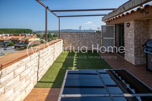 ¡Ático dúplex único en Palafolls! Privacidad, sol y espacio exterior en una zona tranquila photo 0