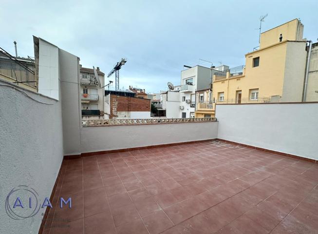 Gran piso con terraza y licencia turística en Calella photo 0