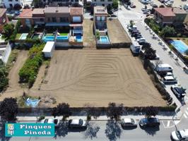 TERRENO URBANO EN VENTA A PRIMERA LÍNEA EN PINEDA DE MAR photo 0