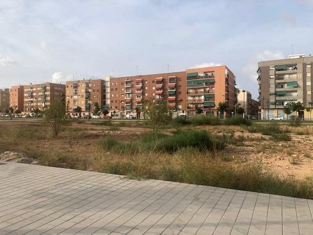 SOLAR RESIDENCIAL PLURIFAMILIAR photo 0