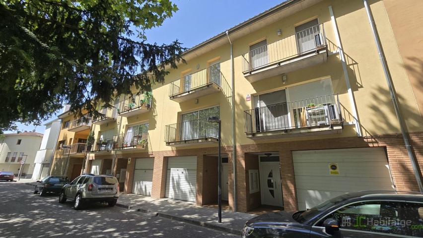 Unifamiliar Pareada En venta en El Roser, Campdevànol photo 0