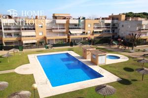Bonito ático dúplex con gran terraza-solarium y piscina comunitaria en Vilafortuny - Cambrils!! photo 0