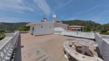 Chalet en venta en Lloret de Mar photo 0