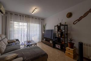 Finca de 2002 y con piscina comunitaria photo 0