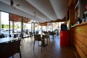 Bar Restaurante en pleno funcionamiento, en Salou. Alquiler con traspaso. photo 0