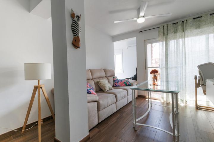 TU VIVIENDA IDEAL JUNTO AL CENTRO COMERCIAL ARCANGEL, INTEGRAMENTE REFORMADO!! photo 0