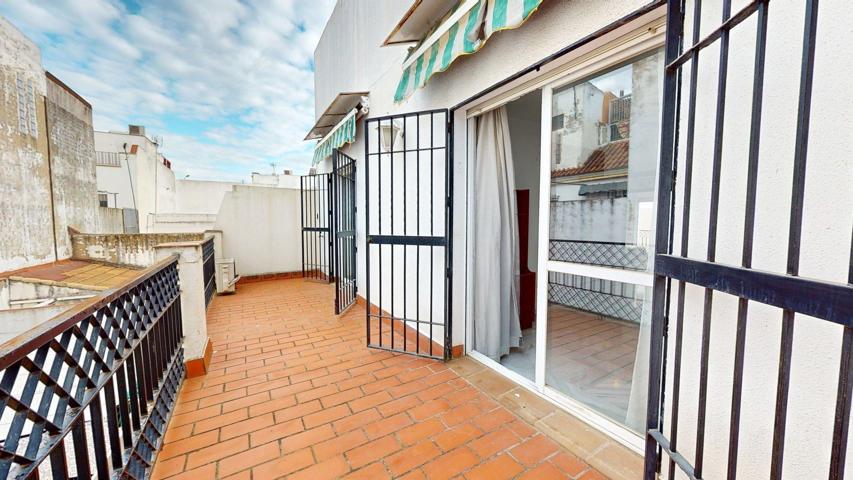 CASA ADOSADA, SITUADA EN LOS OLIVOS BORRACHOS. DE 5 DORMITORIOS, 2 BAÑOS, ASEO y AMPLIAS  TERRAZAS. photo 0