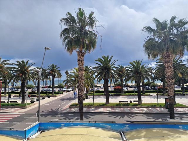 Oportunidad en Salou, espectacular piso en paseo Jaime I!!! photo 0