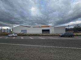 ¡Gran oportunidad! Nave industrial en alquiler en Reus photo 0