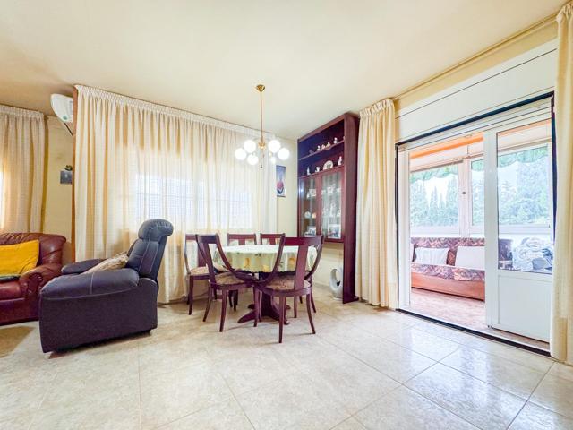 Piso esquinero con jardín privado en Segur de Calafell photo 0
