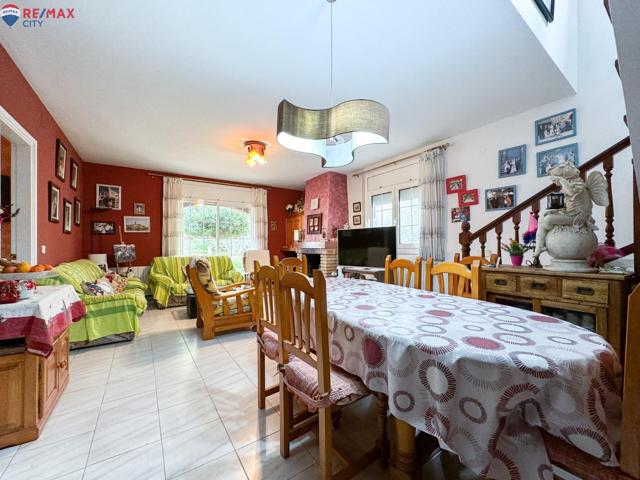 ESPECTACULAR CHALET INDEPENDIENTE EN CREIXELL photo 0