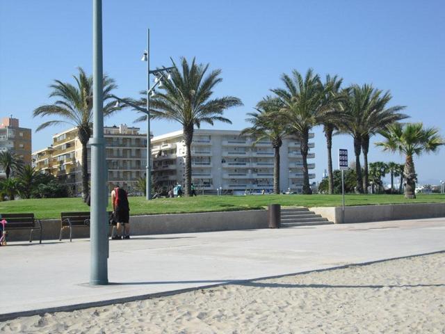 Excelente piso esquinero en La pineda photo 0