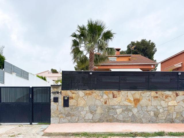 Vive en Els Masos: chalet con encanto, piscina privada y vistas únicas photo 0