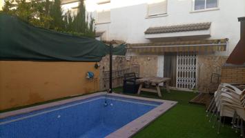 ADOSADO CON PISCINA PRIVADA EN REUS photo 0