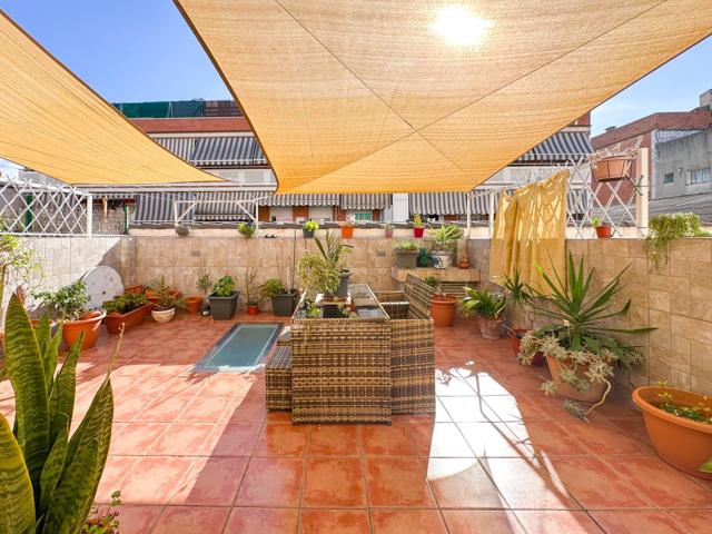 TU OASIS PRIVADO EN VILADECANS: PISO CON ESPECTACULAR TERRAZA DE 20M² Y PARKING JUNTO AL PARC EMPRESARIAL photo 0