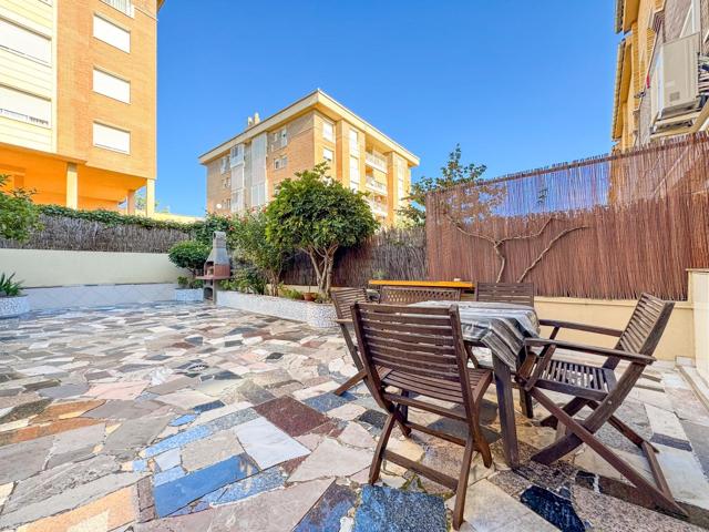 ESPACIO Y PRIVACIDAD EN TORRENT BALLESTER: CASA ADOSADA CON PATIO DE 40M2 photo 0