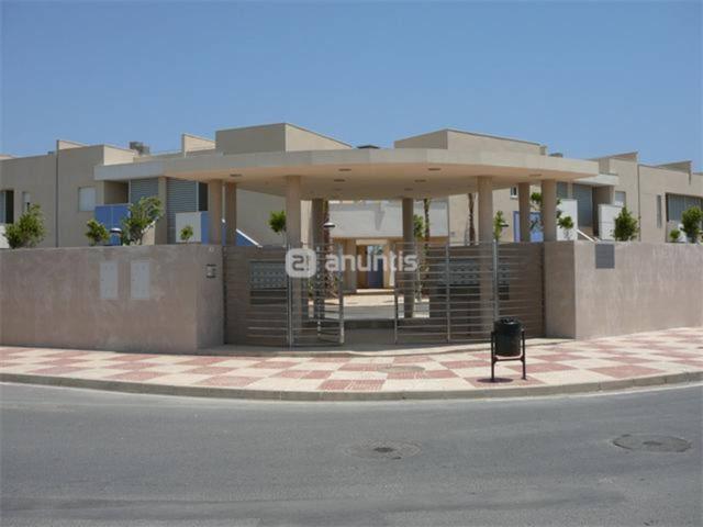 Apartamento en alquiler temporal en Urbanización Roquetas de Mar-Las Marinas photo 0