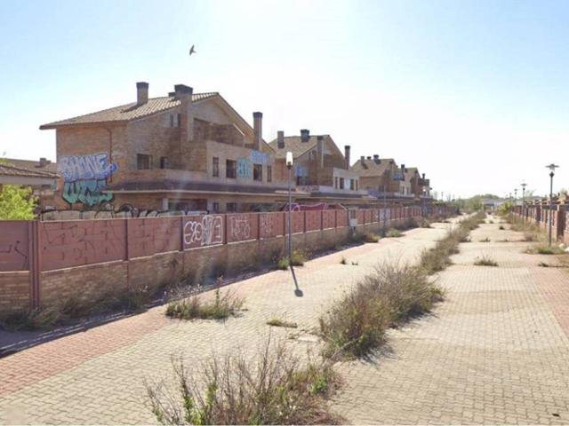Obra parada en construcción en Urb. Prados del Rey en Pinseque. photo 0