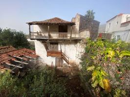 CASA ANTIGUA EN VARIAS NAVES DE UNA Y DOS PLANTAS ADOSADAS A UNA PRINCIPAL photo 0