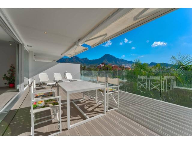 Piso en venta en Costa Adeje photo 0