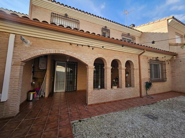 AOC VENDE CHALET CON 6 HABITACIONES, 3 BAÑOS, GARAJE Y TRASTERO EN ILLESCAS photo 0