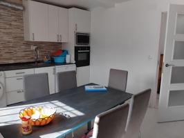 AOC VENDE CASA INDEPENDIENTE EN TERRENO DE 2797M2, CON PISCINA Y GARAGE photo 0