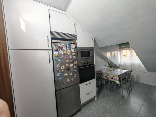 AOC VENDE ÁTICO 2 HAB, 1 BAÑO CON BAÑERA HIDROMASAJE Y COCINA INDEPENDIENTE photo 0