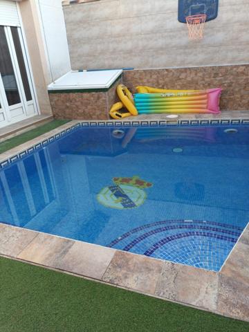 AOC VENDE DÚPLEX AMUEBLADO, 3 HABITACIONES, 3 BAÑOS, GARAJE Y PISCINA SALADA photo 0