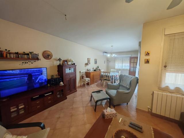 AOC VENDE CHALET EN ILLESCAS, 4 HABITACIONES, 3 BAÑOS, GARAGE Y PATIO EXTERIOR E INTERIOR photo 0