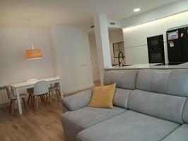 AOC, VENDE BAJO REFORMADO Y AMUEBLADO: MODERNO PISO DE 3 HABITACIONES CON GARAGE Y ZONAS COMUNES photo 0