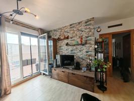 AOC VENDE EN EXCLUSIVA PISO BAJO DE 2 HABITACIONES, 1 BAÑO, PATIO 30M2 Y PLAZA DE GARAGE photo 0