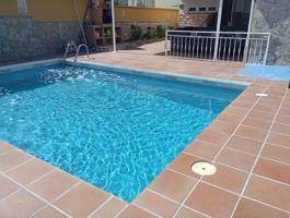 AOC VENDE ADOSADO AMUEBLADO: ¡Tu nuevo hogar te espera! 🏡✨ photo 0