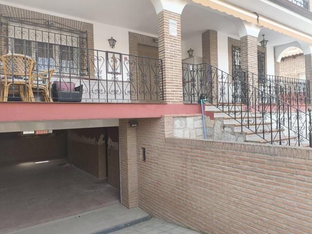 CHALET DE ENSUEÑO EN VILLALUENGA: ¡3 PLANTAS Y TOTAL COMODIDAD! photo 0