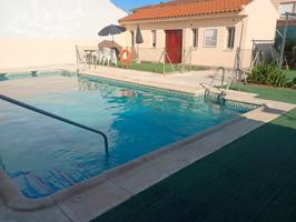 AOC VENDE ADOSADO,3HAB,2BAÑOS,GARAJE ,PATIO,Y PISCINA COMUNITARIA photo 0