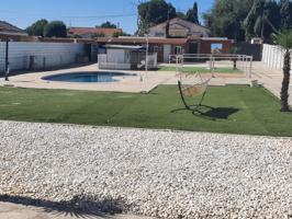 AOC VENDE, CHALET INDEPENDIENTE EN UNA SOLA PLANTA, 5 HAB, 2 BAÑOS, PISCINA, BARBACOA photo 0