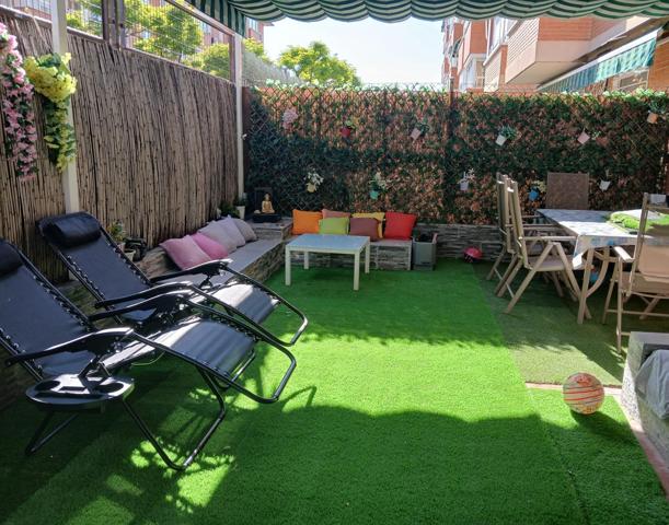 AOC, VENDE BAJO, 3 HABITACIONES, 2 BAÑOS, PATIO, GARAJE Y TRASTERO photo 0