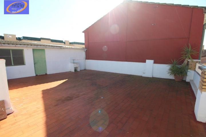 IMPRESIONANTE CASA DE 3 PLANTAS EN EL CORAZÓN DE CHESTE photo 0
